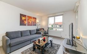 Bel Appartement-Garage Prive-Balcon-Wifi Fibre